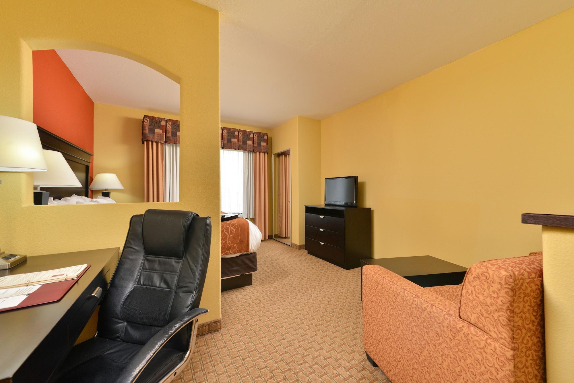 Comfort Suites Salina South Екстер'єр фото