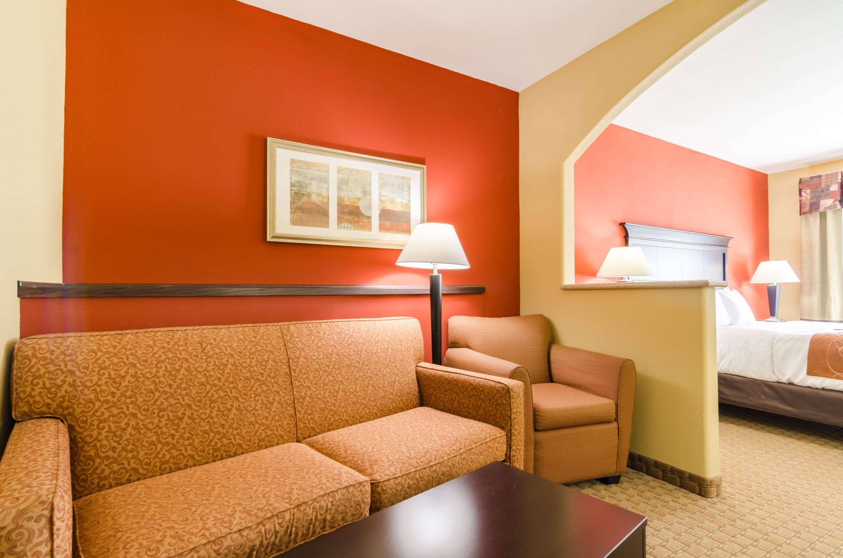 Comfort Suites Salina South Екстер'єр фото