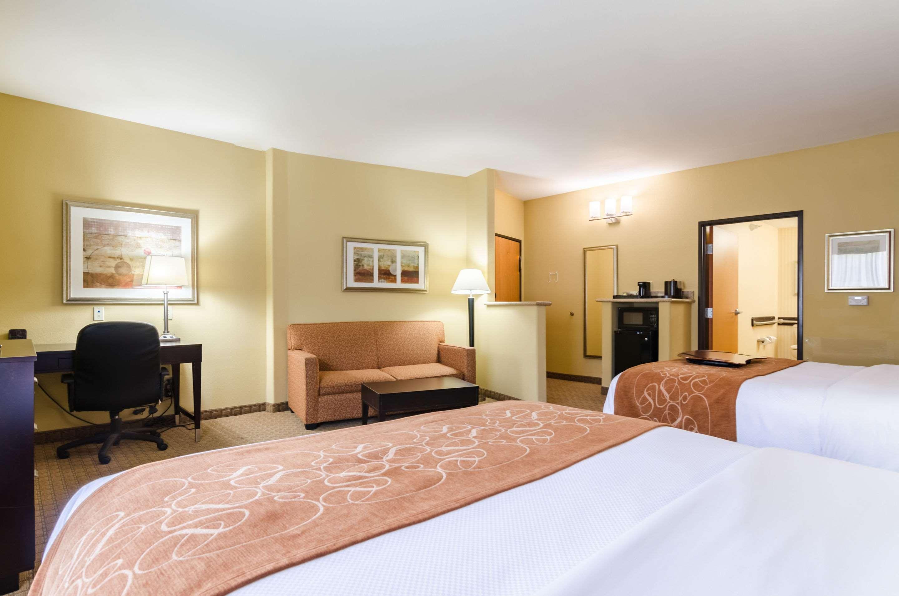Comfort Suites Salina South Екстер'єр фото