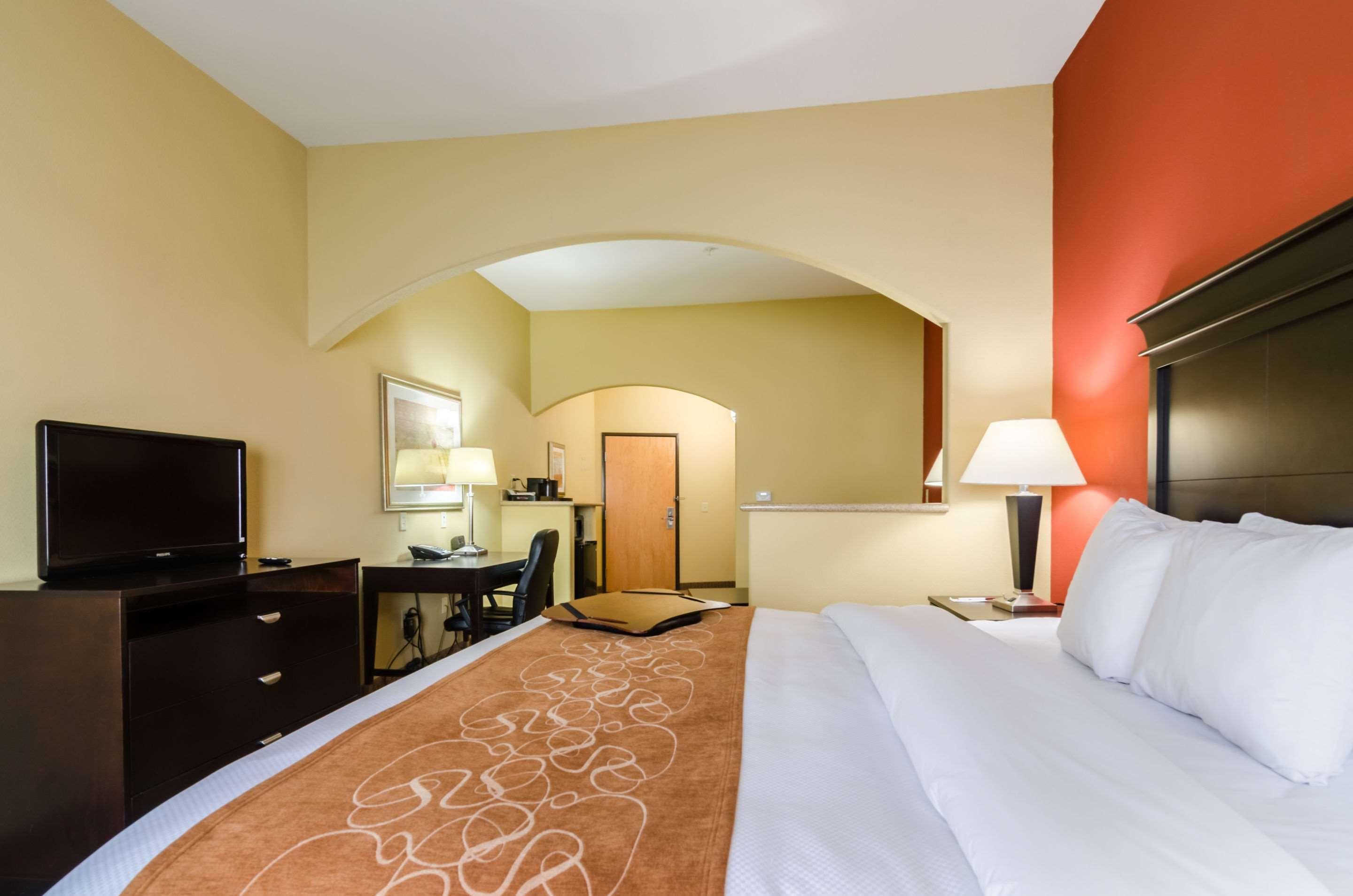 Comfort Suites Salina South Екстер'єр фото