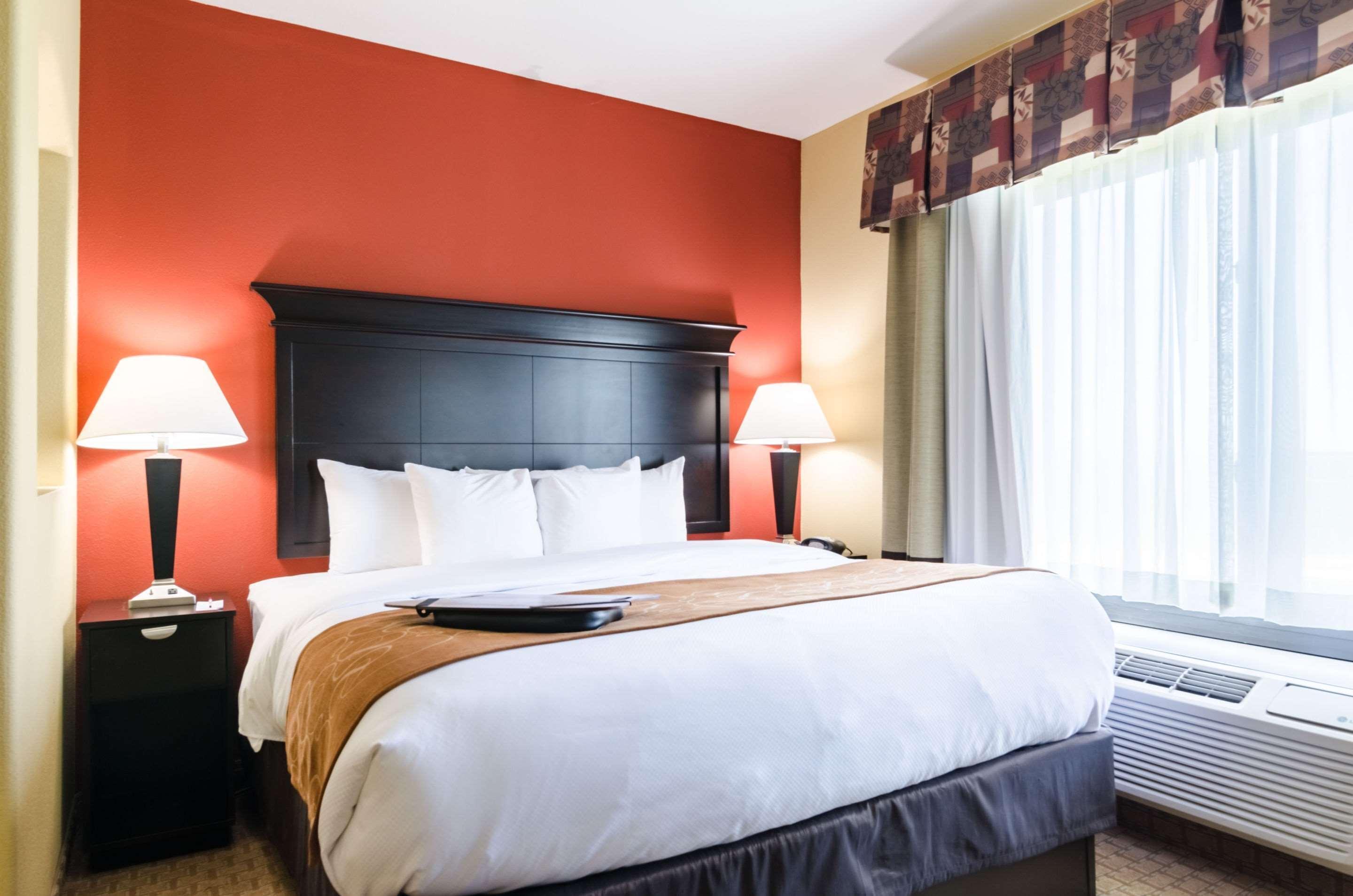 Comfort Suites Salina South Екстер'єр фото