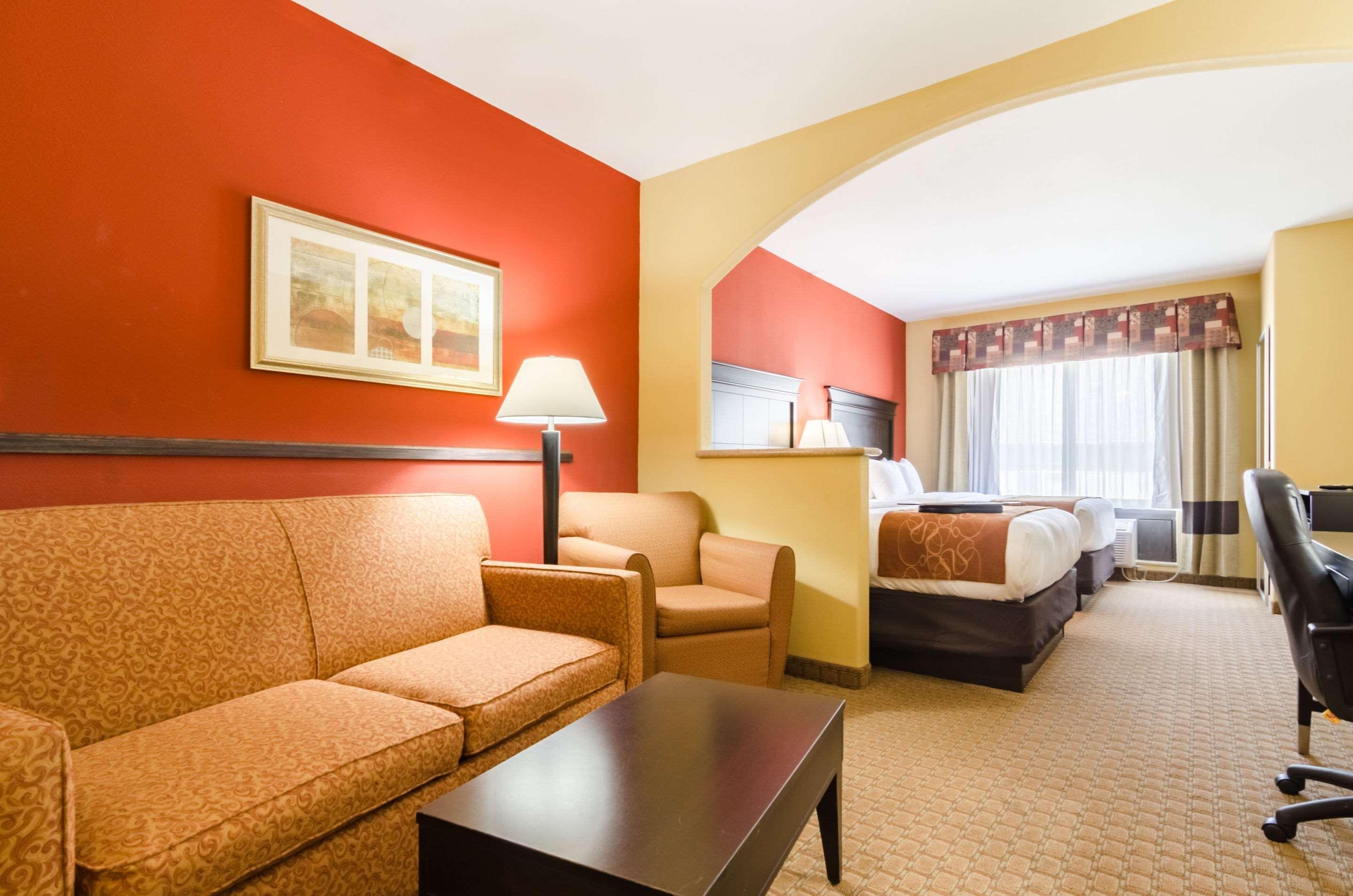 Comfort Suites Salina South Екстер'єр фото