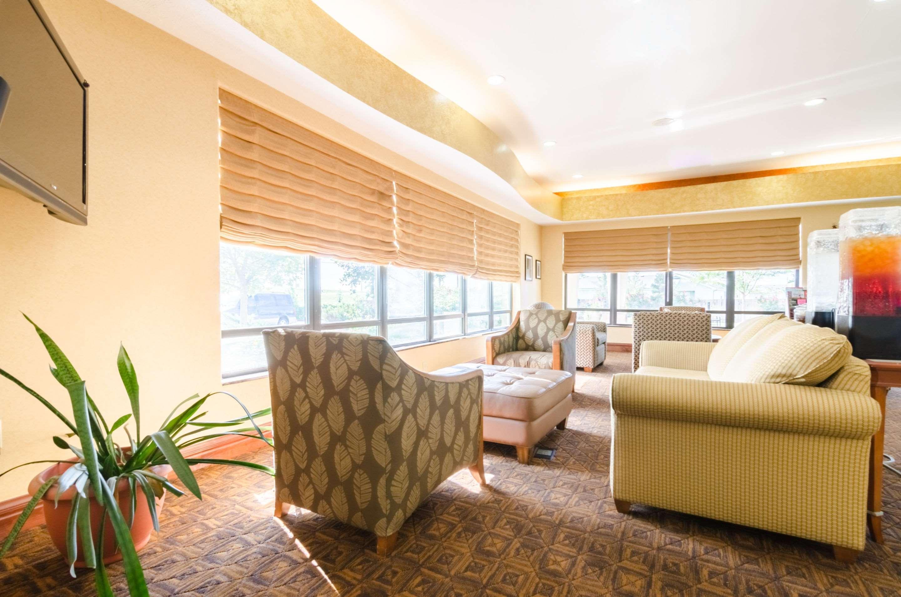 Comfort Suites Salina South Екстер'єр фото