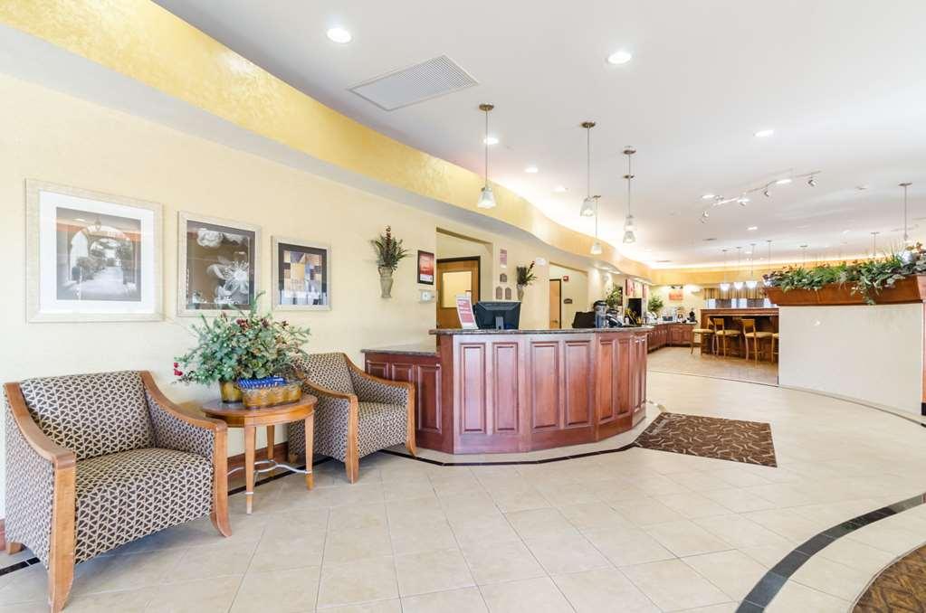 Comfort Suites Salina South Інтер'єр фото
